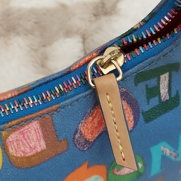 Dooney & Bourke Small Purse, Like New - Picture 8 of 12